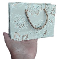 Dahlia Cement/White/Gold